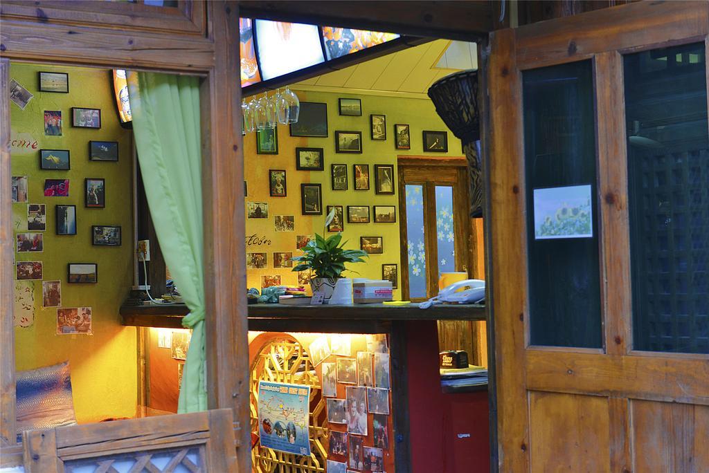 October Inn ลี่เจียง ภายนอก รูปภาพ